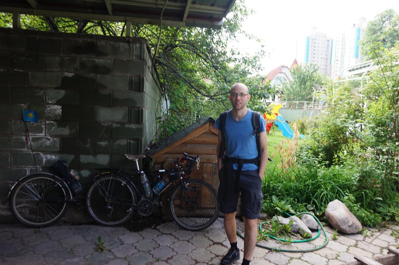 "European" Backpackers Hostel In Ałma Ata Zewnętrze zdjęcie