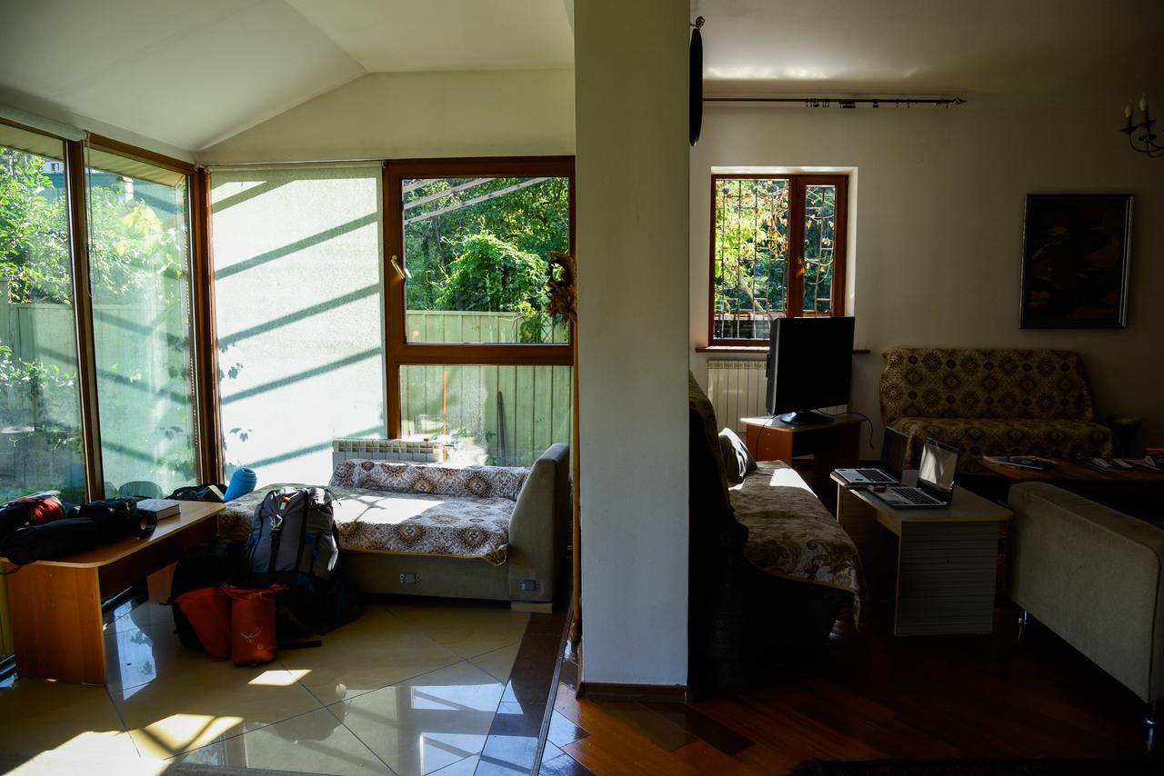 "European" Backpackers Hostel In Ałma Ata Zewnętrze zdjęcie