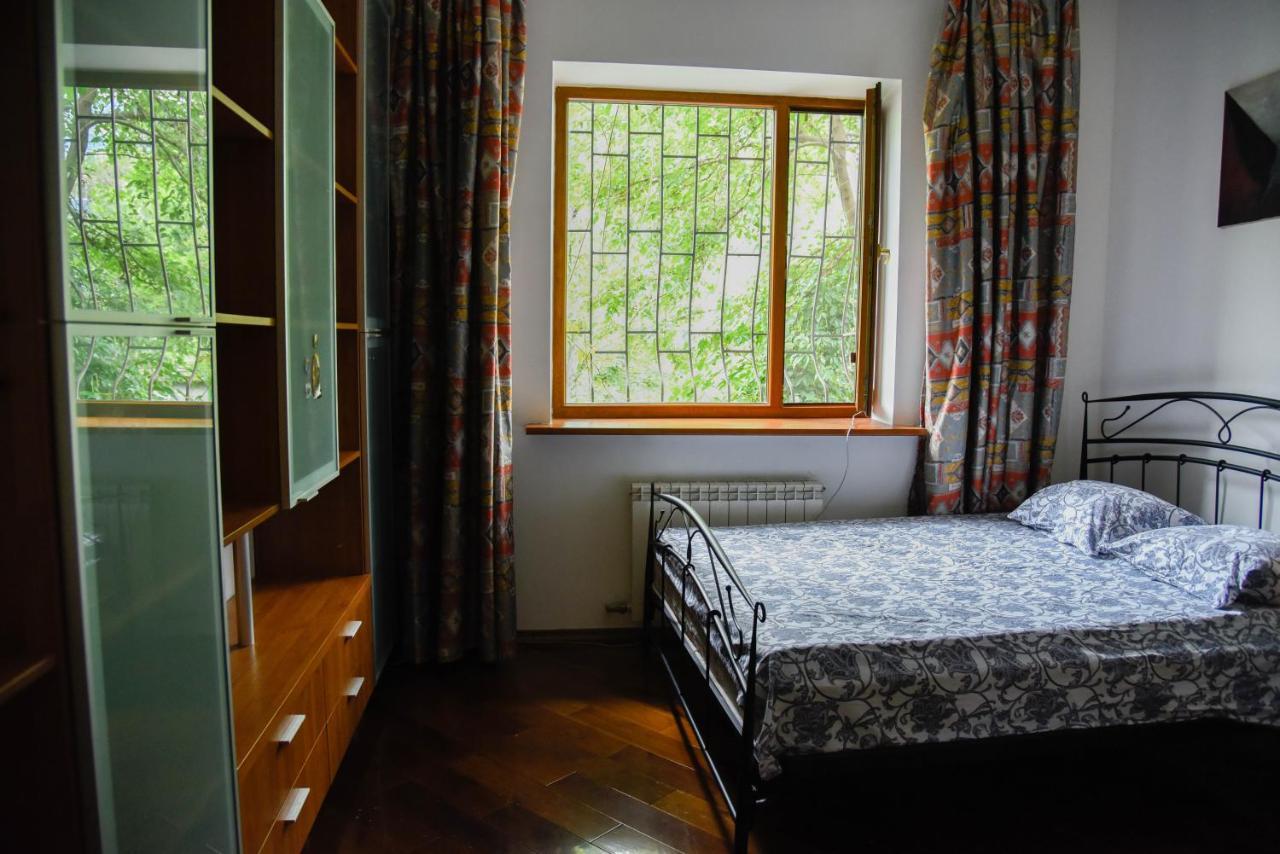 "European" Backpackers Hostel In Ałma Ata Zewnętrze zdjęcie